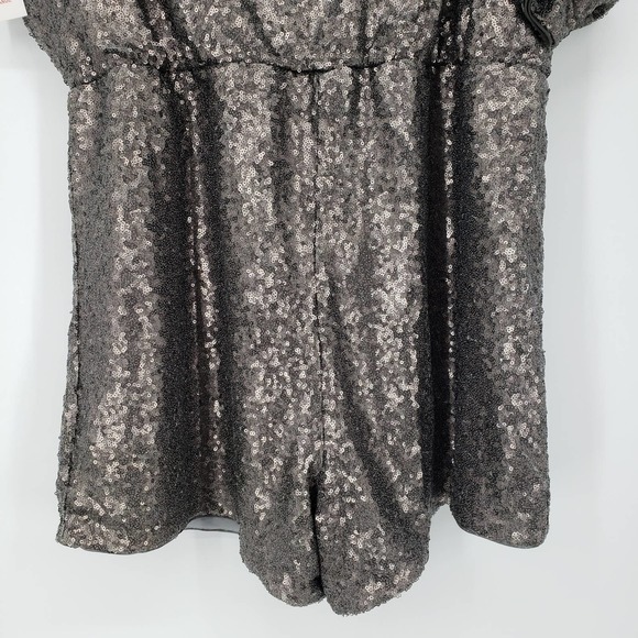 Venus Off the Shoulder Shorts Romper XL Sequin Embellished Asymmetrical Gray NWT - Picture 9 of 11